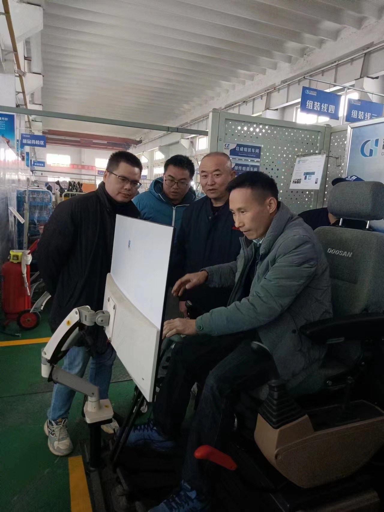 19 февраля президент научно-исследовательского института Guangxi Yuchai Heavy Industry Co., Ltd.